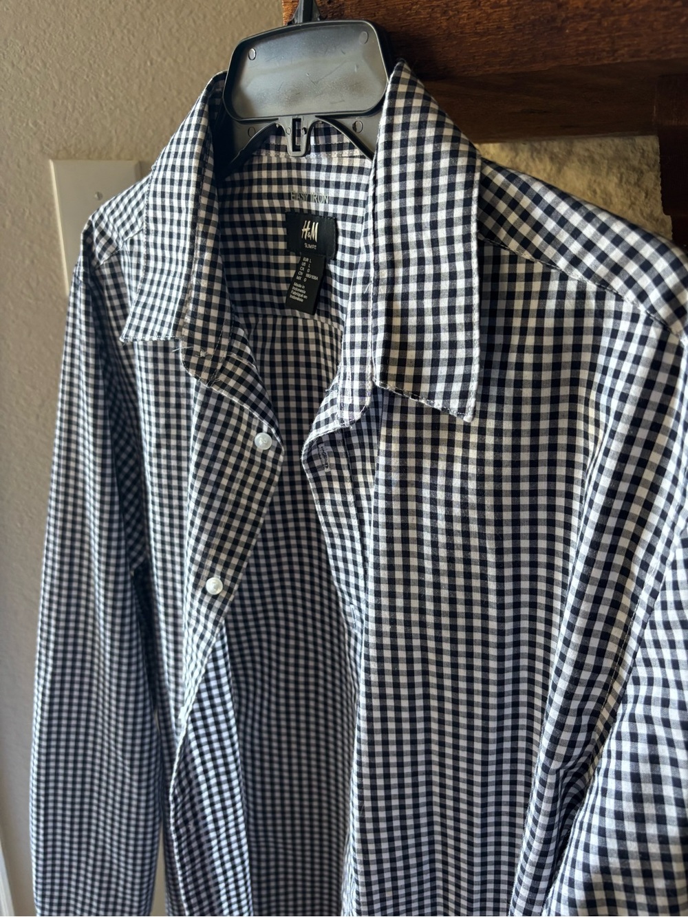 H&M Slim Fit Gingham Button-Down - Black/White, Size L